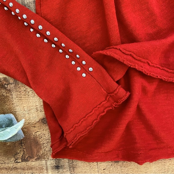 Beautiful Red Pullover, Silver Studs by ZARA Trafaluc - Picture 5 of 12